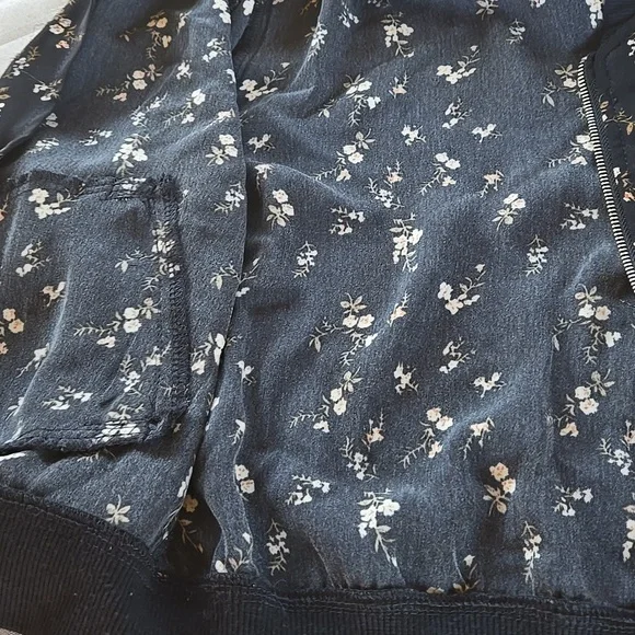 Jacket - Picture 4 of 4